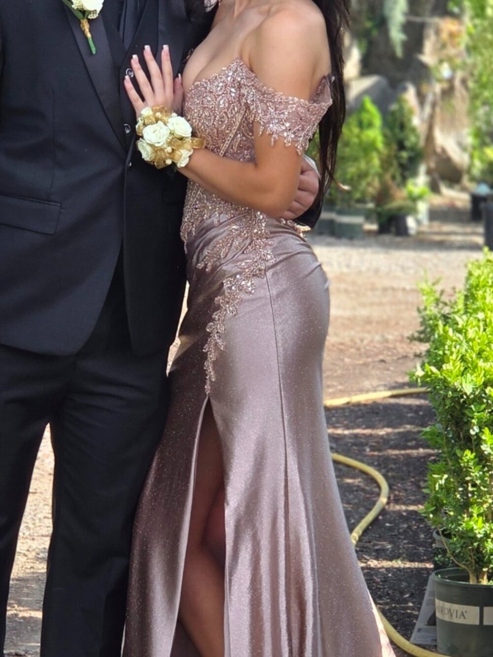 La divine dress size Small